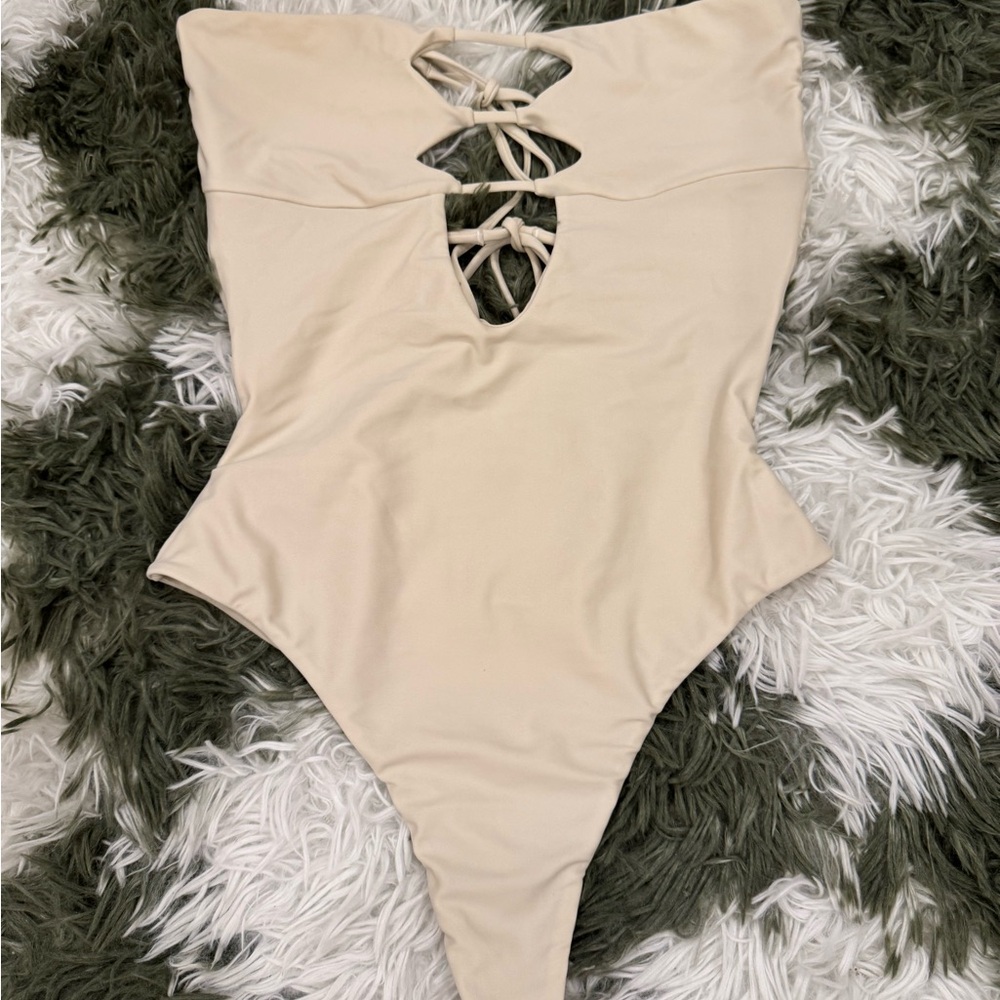 Benoa India one piece size LARGE
